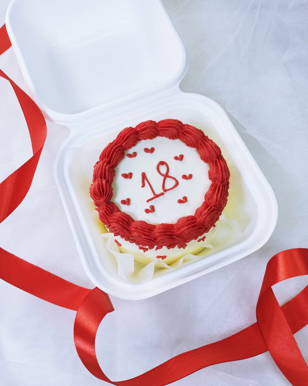 Бенто торт, бенто торт Кривий Ріг, купити бенто торт, порційний торт на замовлення, індивідуальний десерт, невеликий торт, торт для однієї людини, солодкий подарунок Кривий Ріг.