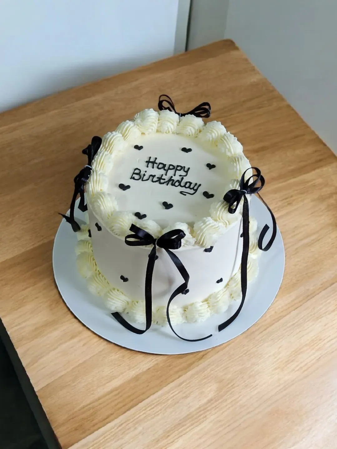 Жіночий торт Кривий Ріг, торт для жінки, торт на замовлення.