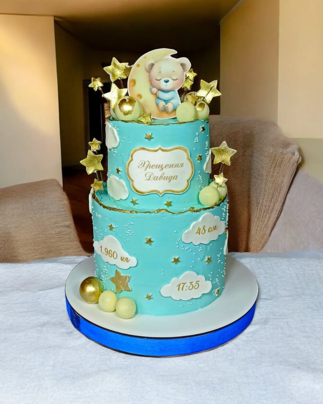 Багатоярусний торт Кривий Ріг, святковий торт, торт на замовлення.