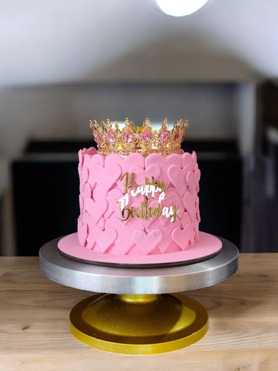 Торт з короною на замовлення Кривий Ріг